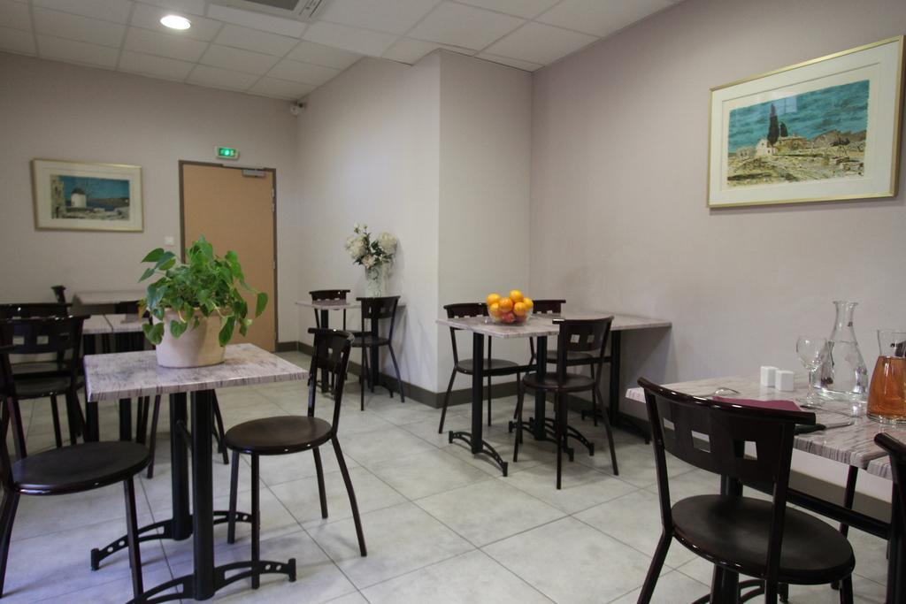 Le Provencal Hotell Tarascon Rum bild