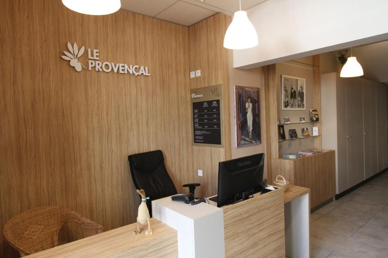 Le Provencal Hotell Tarascon Exteriör bild
